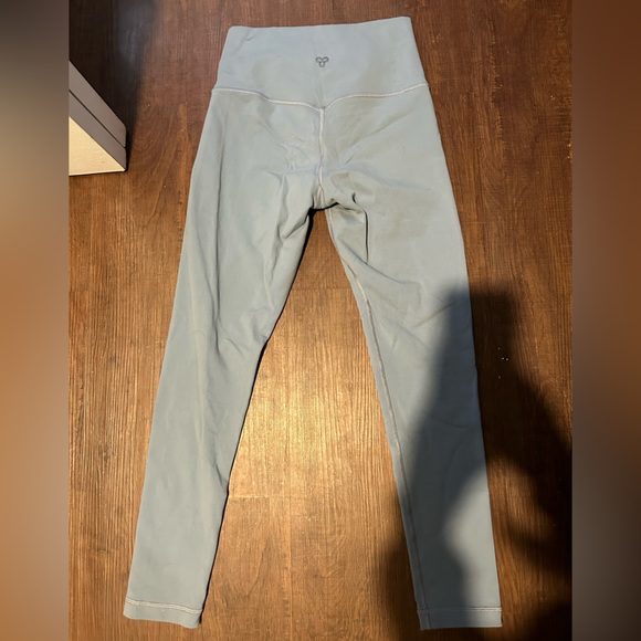 Aritzia - TnaAction TnaLife cheeky high rise - Picture 2 of 3